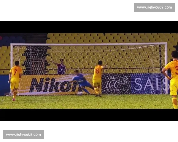 苏超凡人哥：平凡身躯里的足球交响